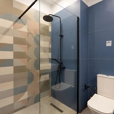 Prime 3-br Exarcheia Abode