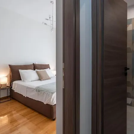 Prime 3-br Exarcheia Abode Ateny